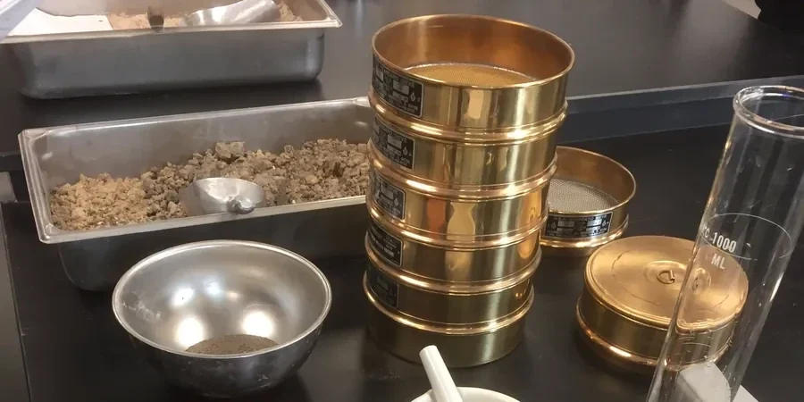 Illustrative image of Grain size analysis (sieve + hydrometer) in Shepparton